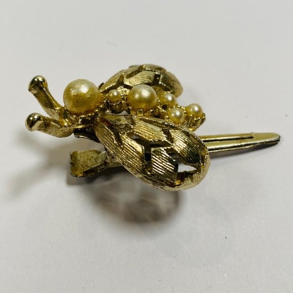 60s/70s Pearl And Gold Tone Metal Bee Hair Pin - Picture 3 of 9